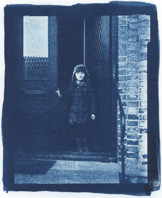 LUCA BERTI. Tüdruk uksel. Besser, Samsø, Taani, 2020