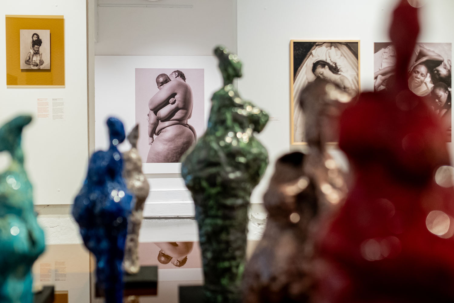 Angelika Kollini näituse Dokfoto Keskuses Kuraatorituur Angelika Kollini näitusel