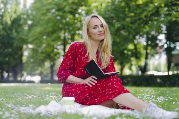 Eia Uusi tuur Angelika Kollini näitusel „Tundlik pinnas“, kolmapäev, 19.11 kl 18.00